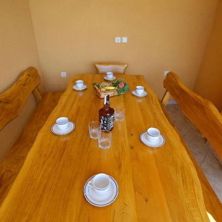Apartmani Mirjana Трибани-Крушчица Екстериор снимка