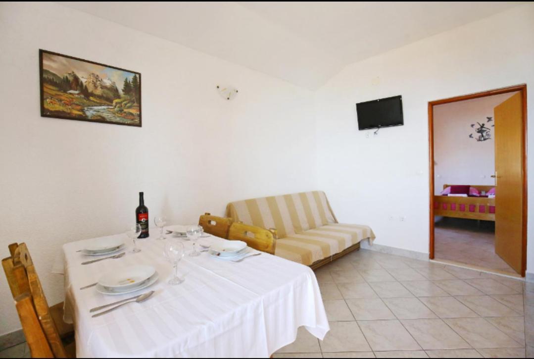 Apartmani Mirjana Трибани-Крушчица Екстериор снимка