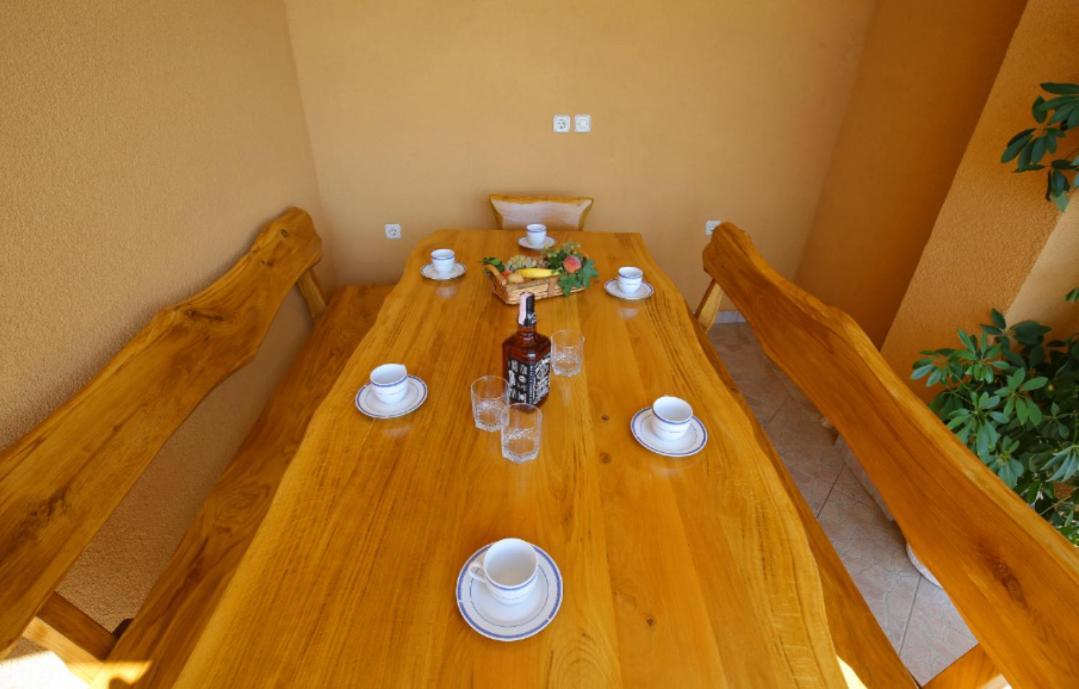 Apartmani Mirjana Трибани-Крушчица Екстериор снимка