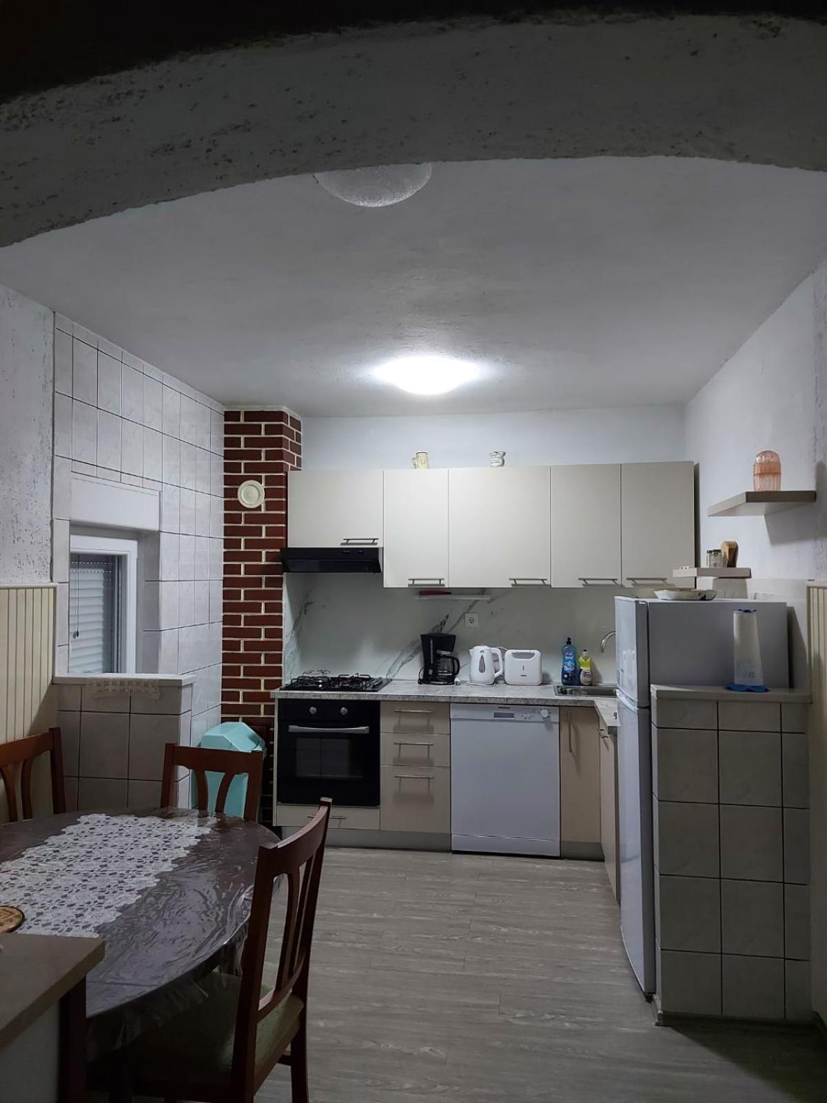 Apartmani Mirjana Трибани-Крушчица Екстериор снимка